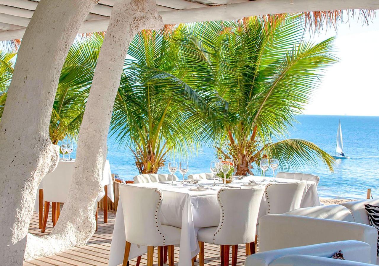 Dpny Beach Hotel & Spa Ilhabela Bagian luar foto Restaurant